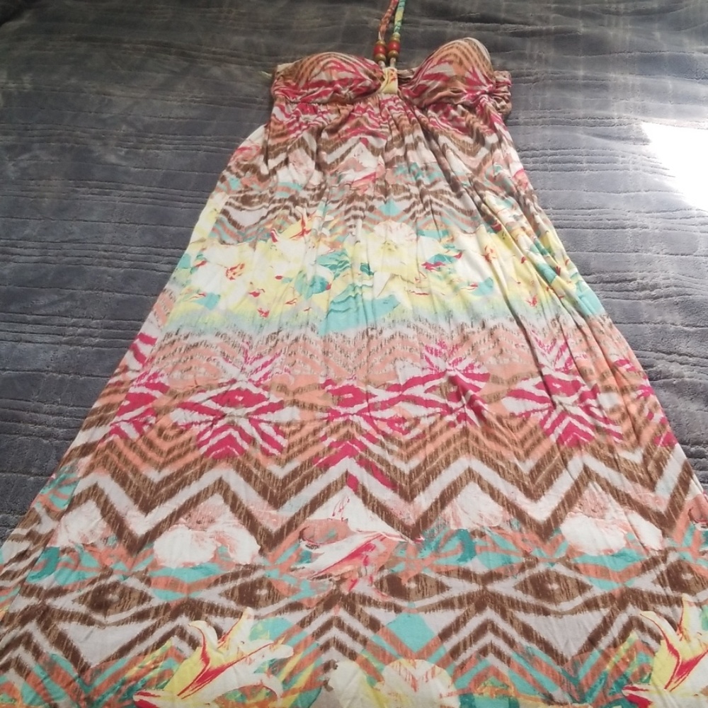 Dress - Picture 2 of 3